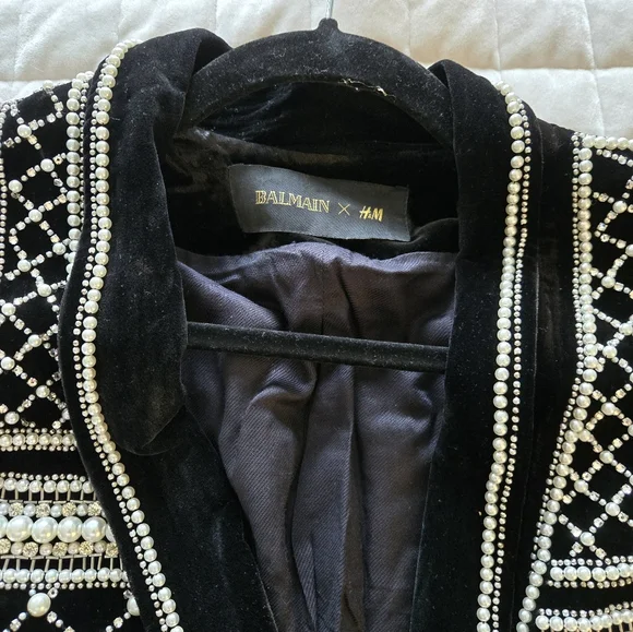Balmain × H&M velvet blazer limited edition